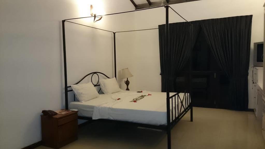 Villa W Bentota Buitenkant foto