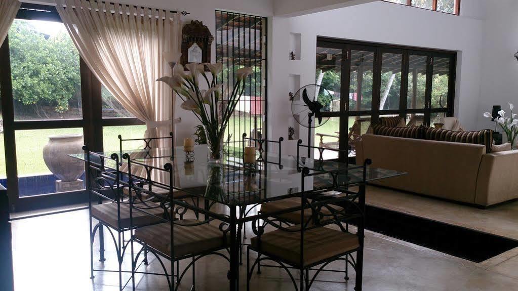 Villa W Bentota Buitenkant foto